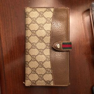 GUCCI WALLET 😍